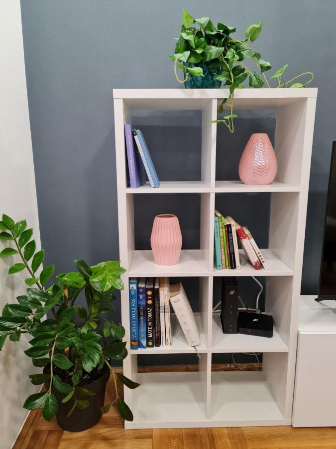 Apartman Vinyl - Self Chek-In Osijek Luaran gambar