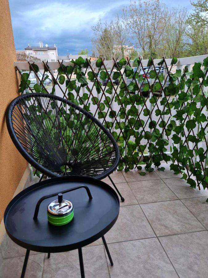 Apartman Vinyl - Self Chek-In Osijek Luaran gambar